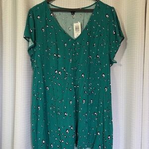 Torrid Blouse Green Animal Print Size 2 (18-20) NWT